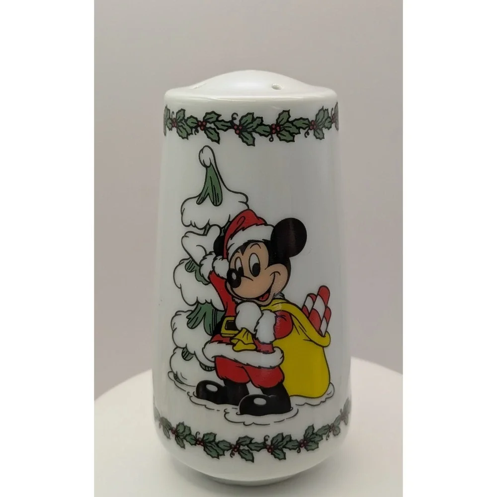 Disney Japan Santa Mickey Mouse Merry Christmas Salt‎ & Pepper Shakers Porcelain